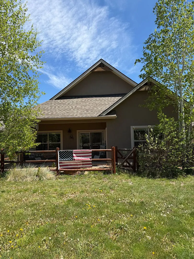 Building Photo - 135 Blue Heron Vis