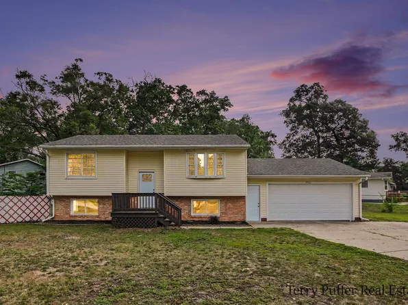 3942 Hall Rd, Muskegon, MI 49442