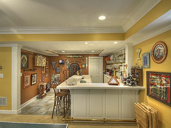 Terrace Level Wet Bar