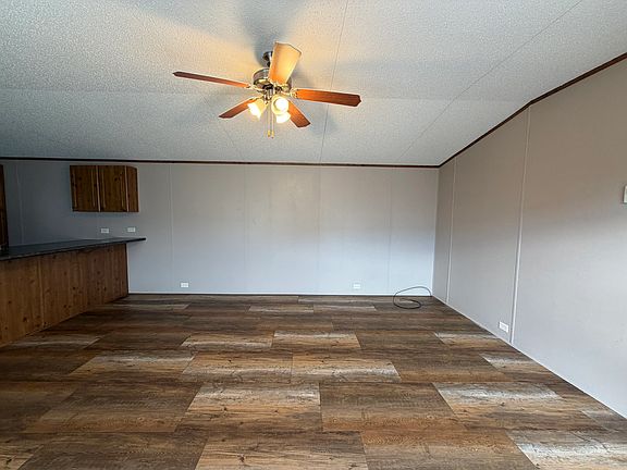 3rd image of 111 Village Rd #111V