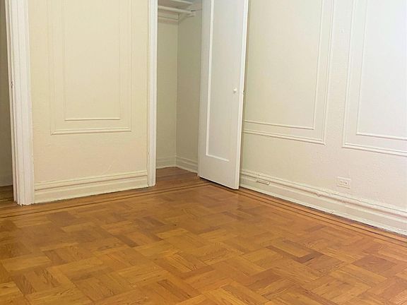 4th image of 925 McLean Ave Floor 1