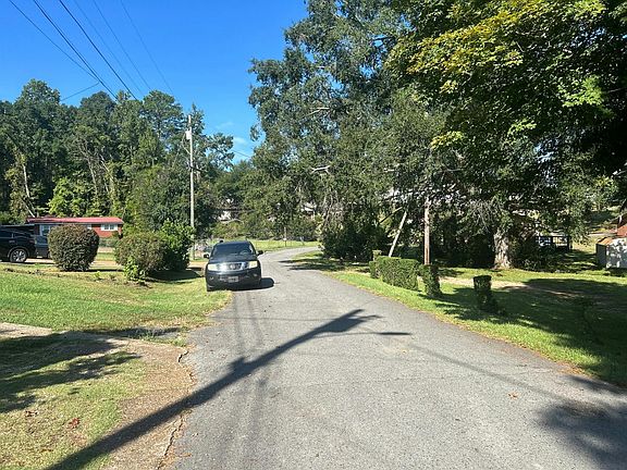 4th image of 417 11th Ln NW