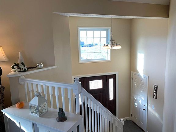 4th image of 57107 Hickory Ln