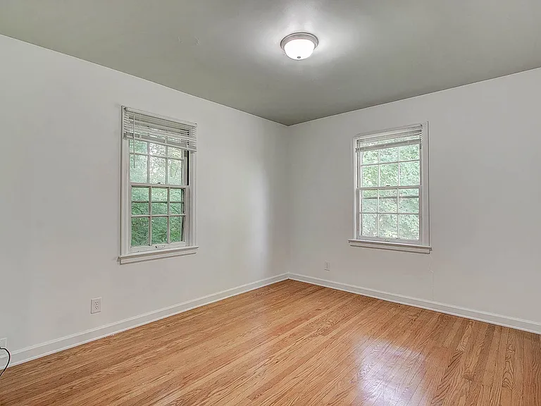 5043 Boulevard Pl — Photo 23