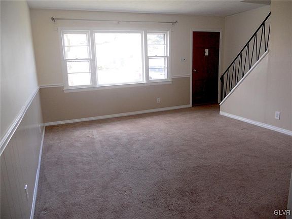 4th image of 60 Wilden Dr