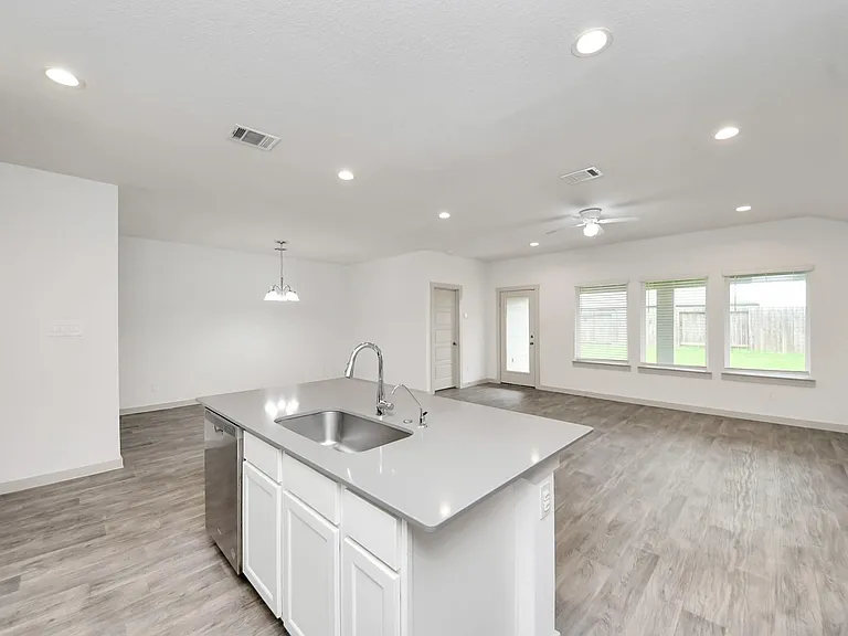 7803 Golden Rubia Ln — Photo 40