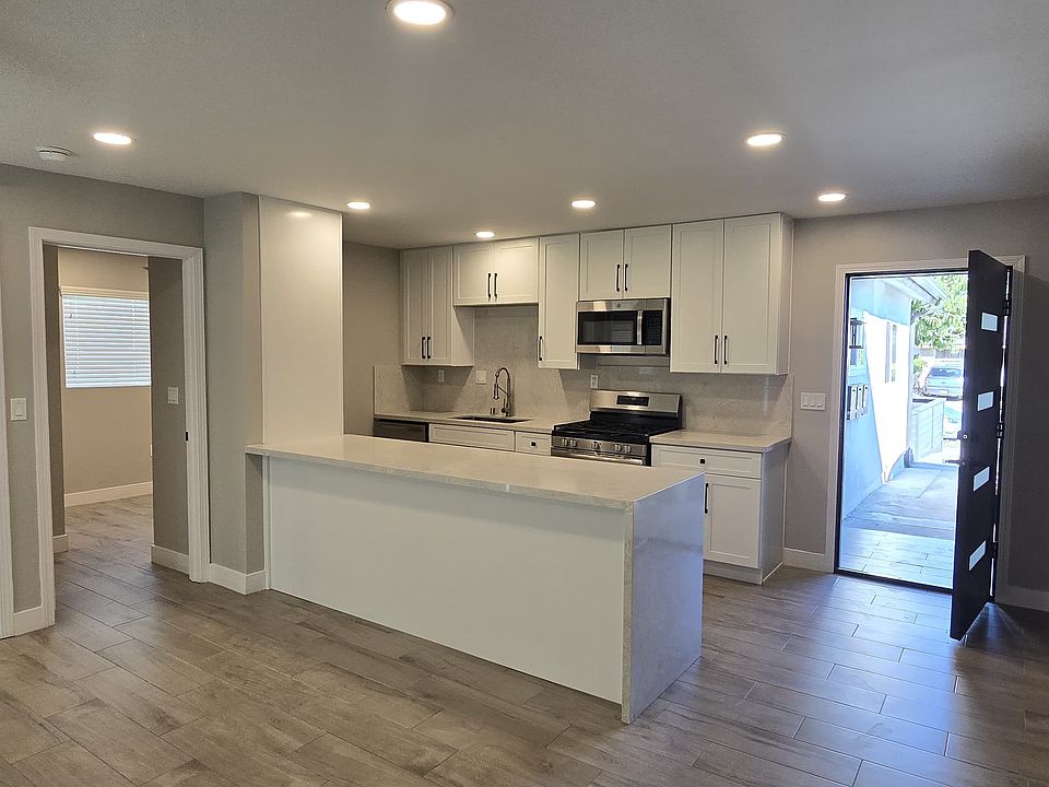 1st image of 3320 Altadena Ave
