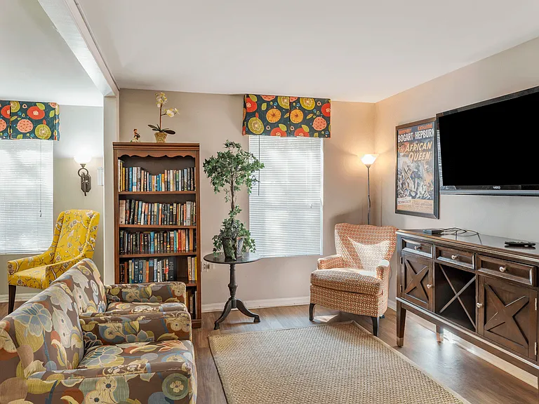 Silver Hill at Arboretum Apartments — Photo 14