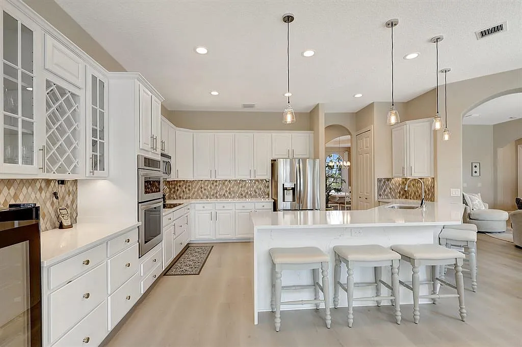 4 bed, 3057 sqft, $7,750 — Photo 1