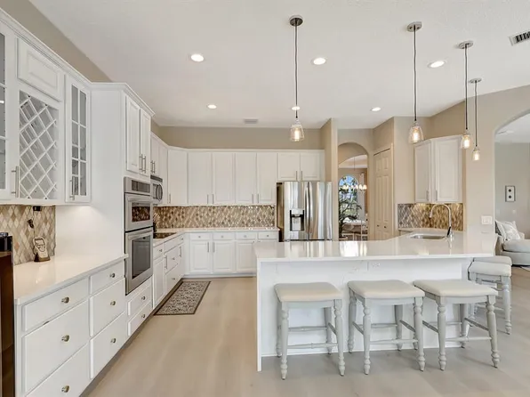 7186 SW Quiet River Ct, Stuart, FL 34997