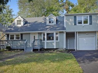 26 Chesapeake Ave, Lake Hiawatha, NJ