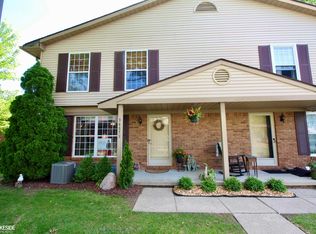 36853 Lakeview Ln, Richmond, MI