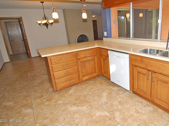4th image of 2119 E Pebble Beach Dr