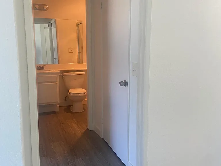 Sylvan Court — Photo 12