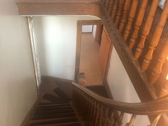 5th image of 1840 W 58th St