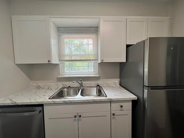 2613 Rippee Rd — Photo 8