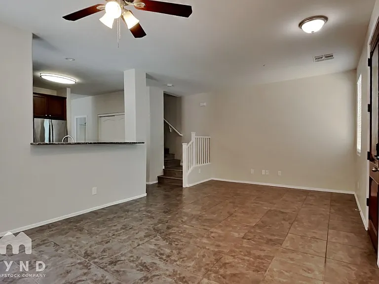 4272 E Vest Ave — Photo 3