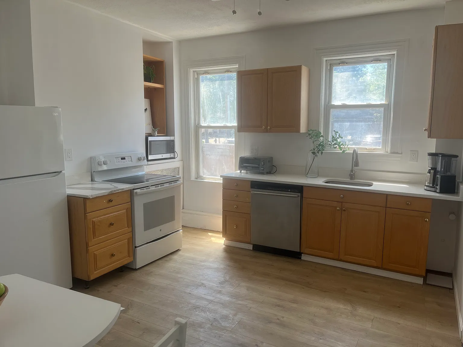 4 bed, 1550 sqft, $1,400 — Photo 2