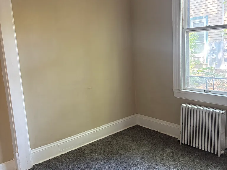 2429 1st Ave S #10 — Photo 3