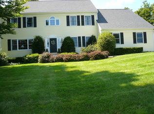 10 Old Rubbly Rd, Beverly, MA 01915