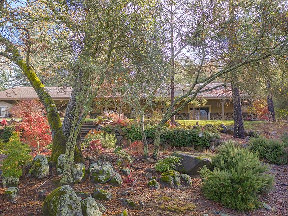 Beautiful Native Landscaping