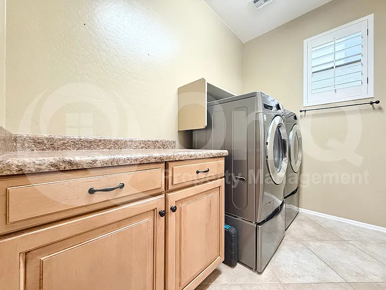 2848 E Fandango Dr — Photo 27
