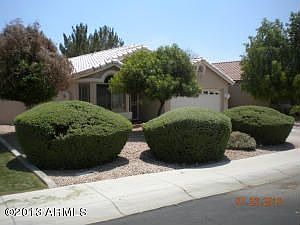 3rd image of 511 E Cantebria Dr