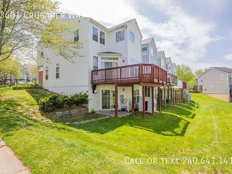 13601 Crusader Way — Photo 32