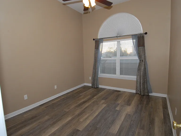 603 Country Village Dr — Photo 4