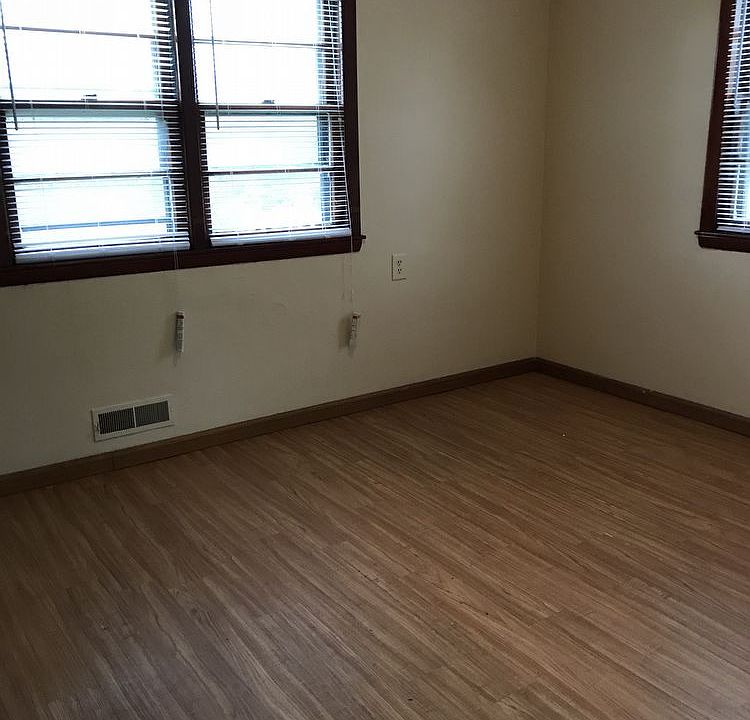 2nd image of 3532A S 22nd St