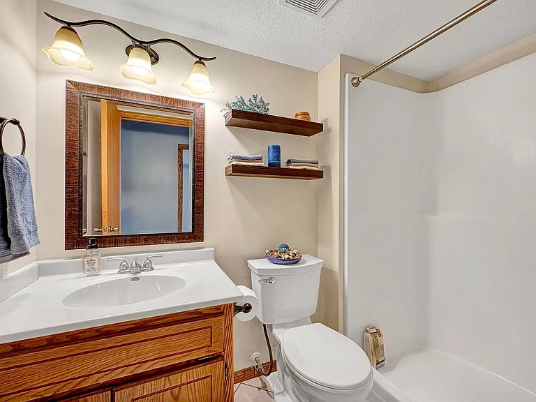 9125 Prestwick Ct N — Photo 11