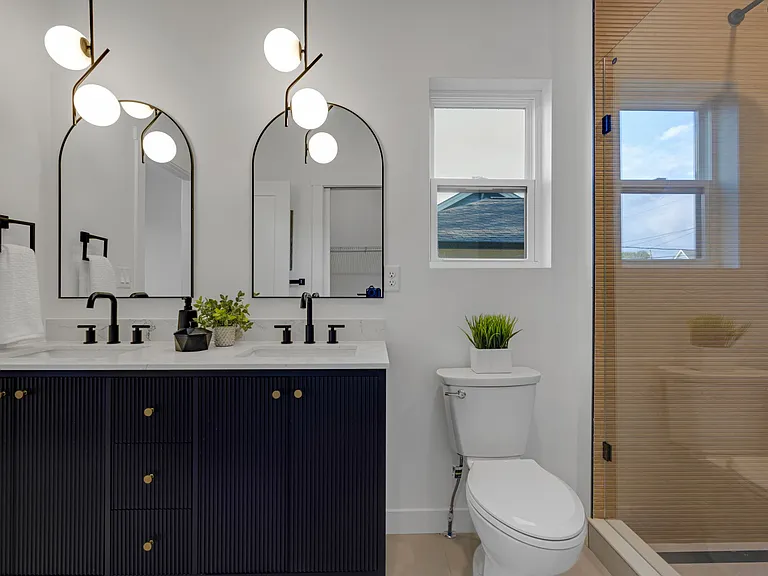 1025 Churchman Ave — Photo 34