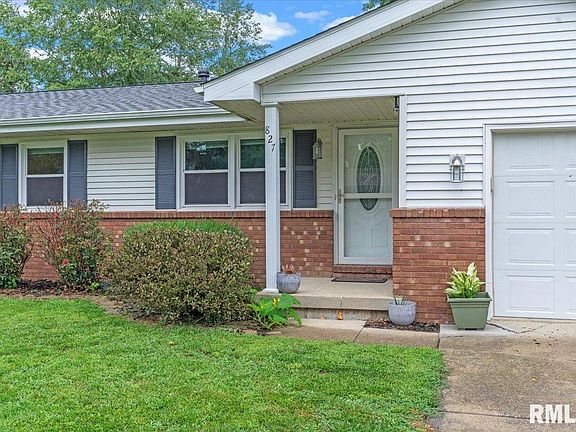 2nd image of 827 Cypress Dr