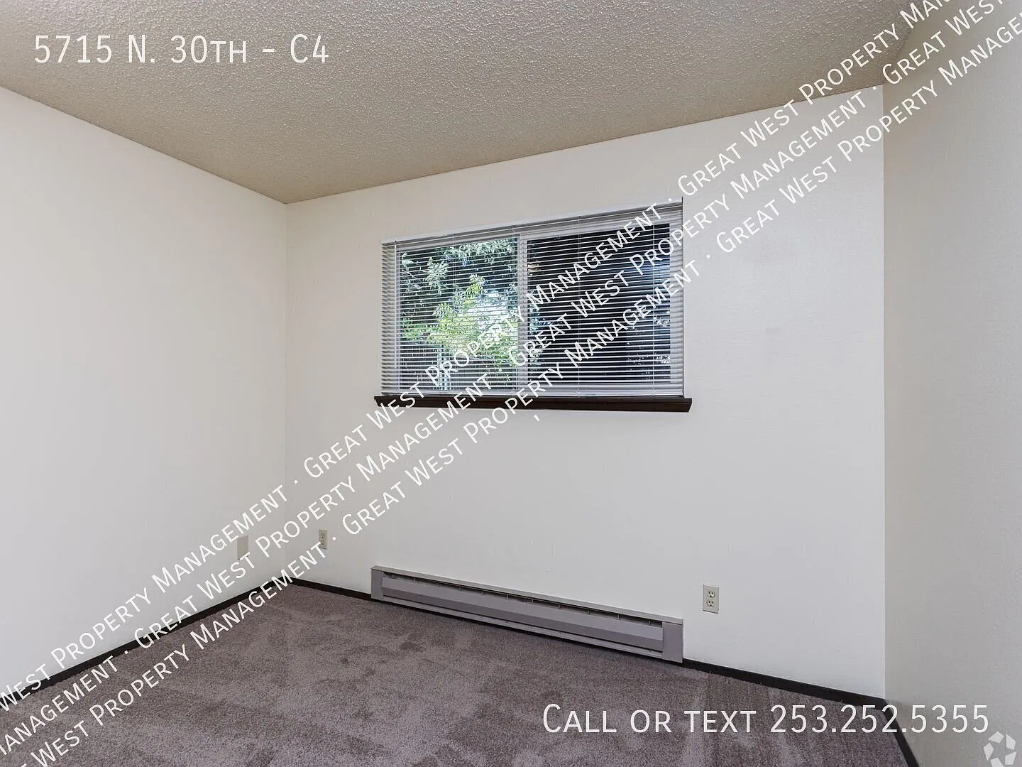 Cozy One Bedroom Apartment in Desirable N End Tacoma! $1,300/Mo. — Photo 4