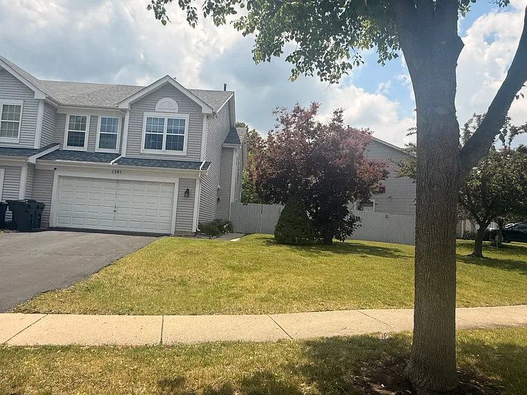 1381 Newport St — Photo 1