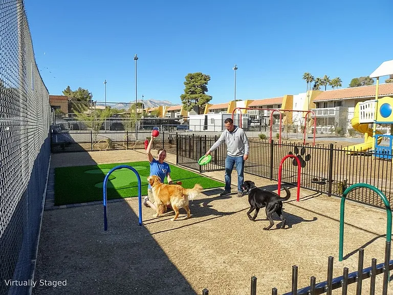 Sundance Village Apts — Photo 19