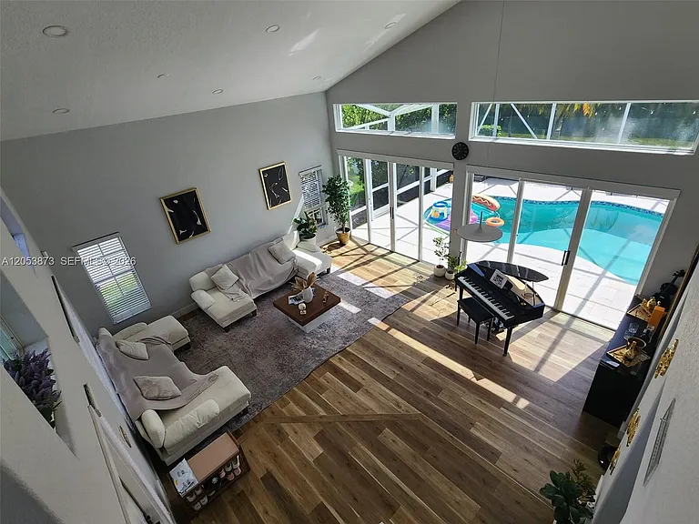 594 Spinnaker — Photo 22