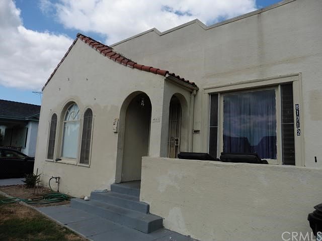 1st image of 817 W 64th St