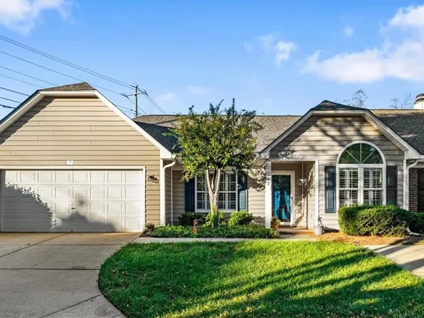 7 Shelburne Ct, Greensboro, NC 27455