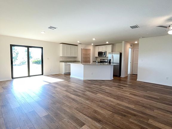 2nd image of 860 Winwood Cir