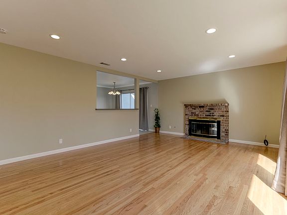 4th image of 1240 Swaner Dr