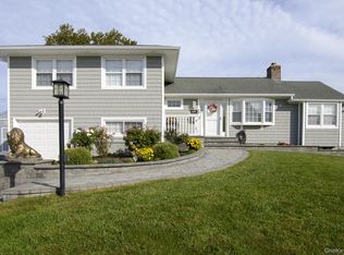 3975 Anne Dr, Seaford, NY 11783
