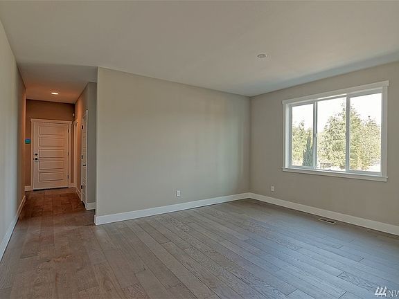 5th image of 17024 61st Dr NW
