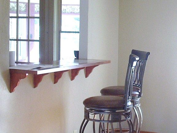 dining room, bar