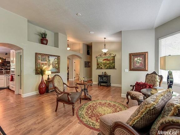 5th image of 4035 Harlington Cir