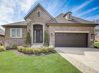 5495 Woodfall Rd, Clarkston, MI 48348