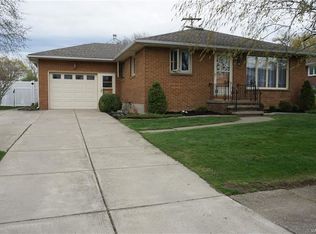 23 Donald Dr, West Seneca, NY 14224
