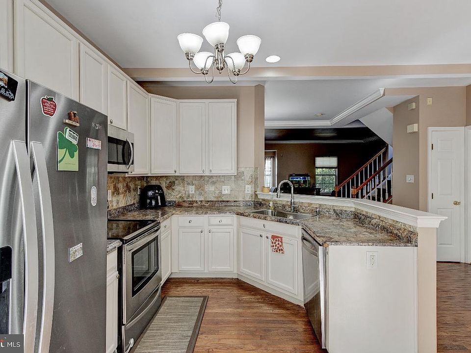 2nd image of 6860 General Lafayette Way