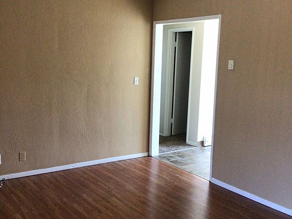 4th image of 721-759 Hawthorne Ave NE #729