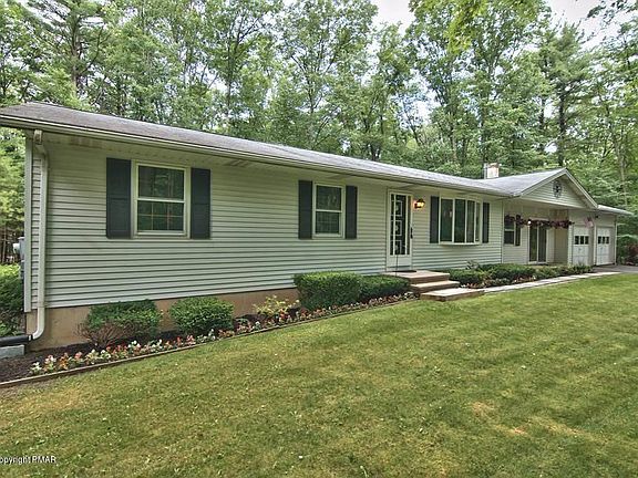 2nd image of 105 Pine Hollow Rd